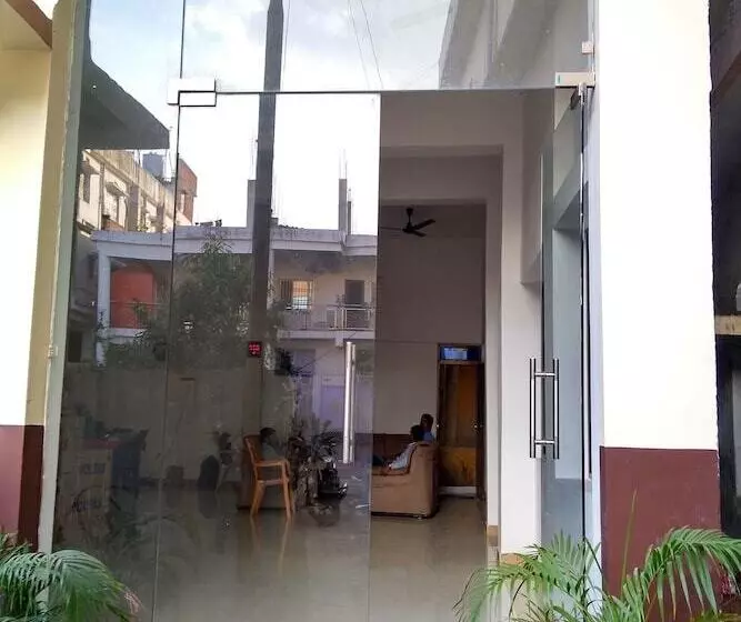 Oyo 22721 Hotel Maya Buddha
