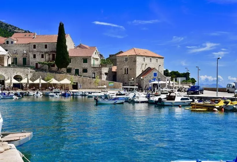 Villa Giardino Heritage Boutique Hotel Bol