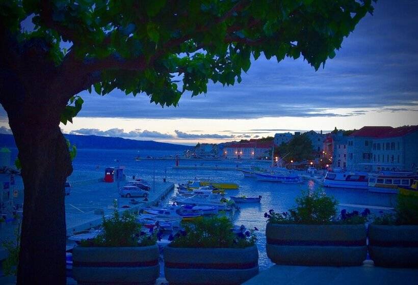 Villa Giardino Heritage Boutique Hotel Bol