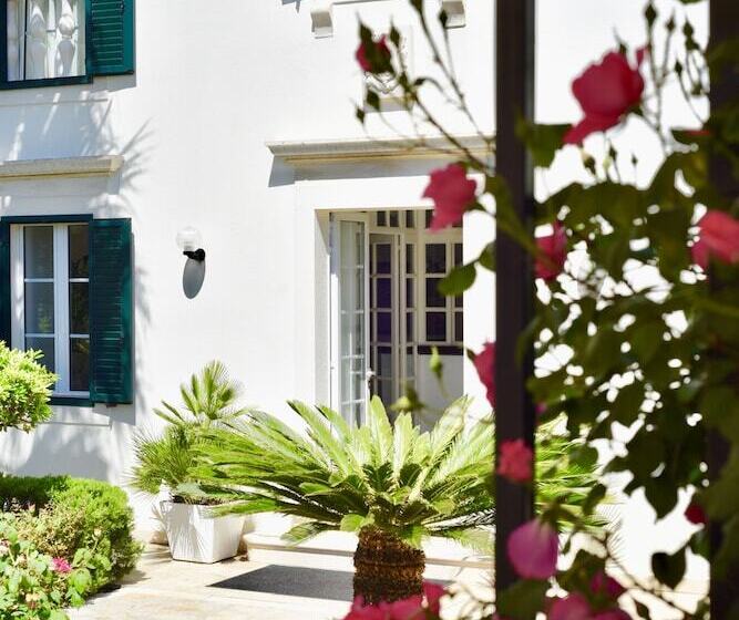 Villa Giardino Heritage Boutique Hotel Bol