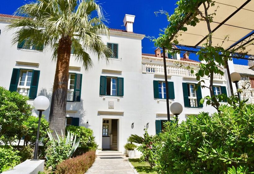 Villa Giardino Heritage Boutique Hotel Bol