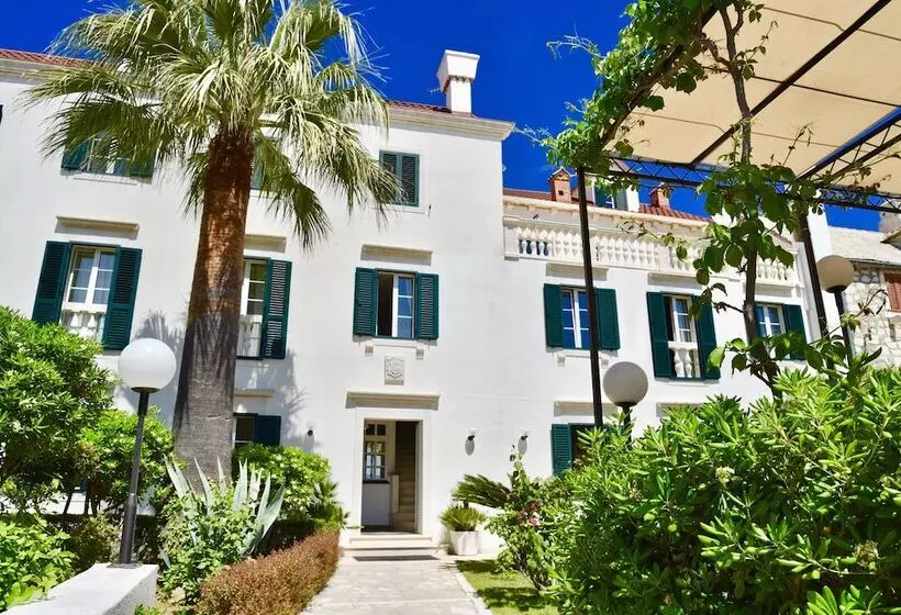 Villa Giardino Heritage Boutique Hotel Bol