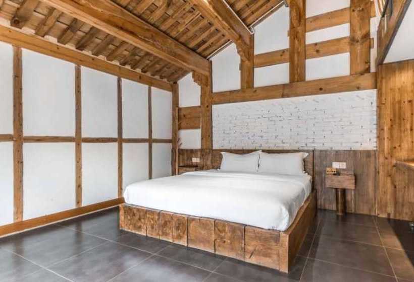 Gästgiveri Floral Langzhong Pangmen College