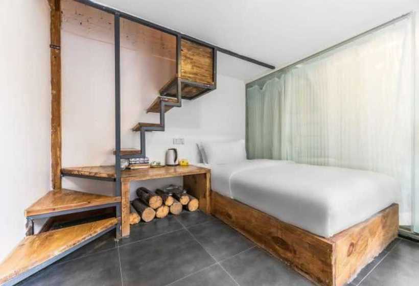 Gästgiveri Floral Langzhong Pangmen College