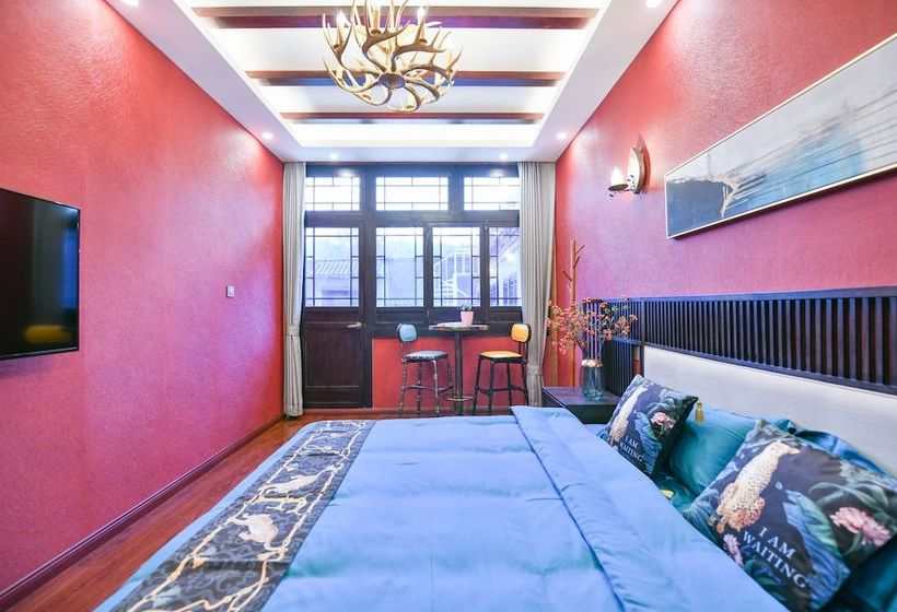 Hostel Mountain Art Courtyard