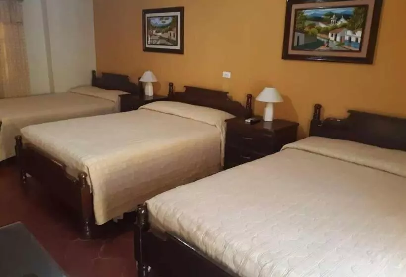 هتل Acropolis Maya