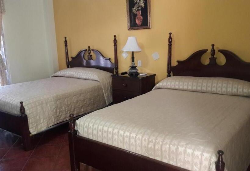 هتل Acropolis Maya