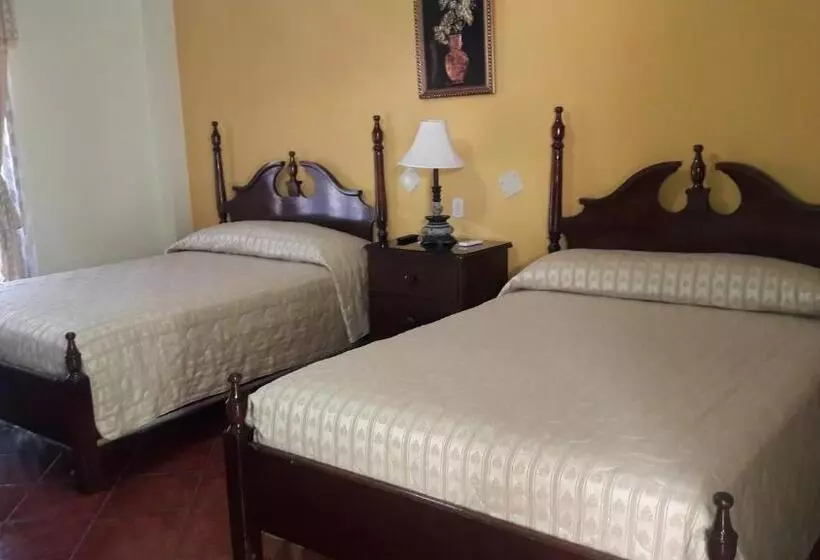 هتل Acropolis Maya