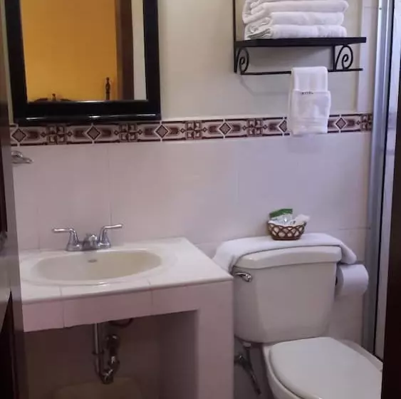 هتل Acropolis Maya