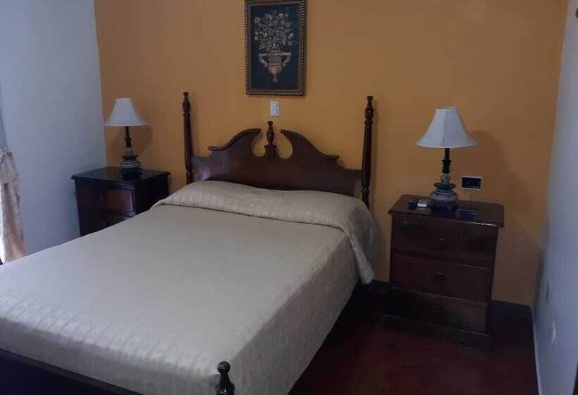 هتل Acropolis Maya