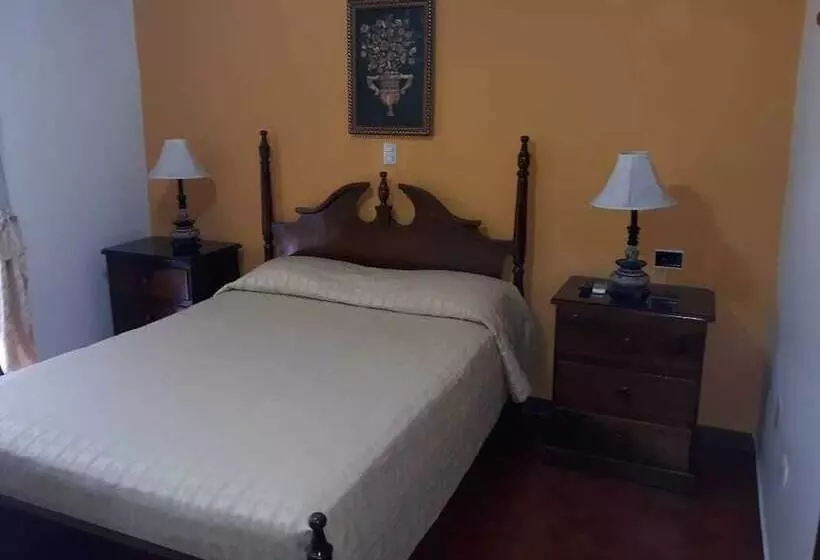 هتل Acropolis Maya