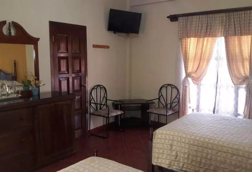 هتل Acropolis Maya