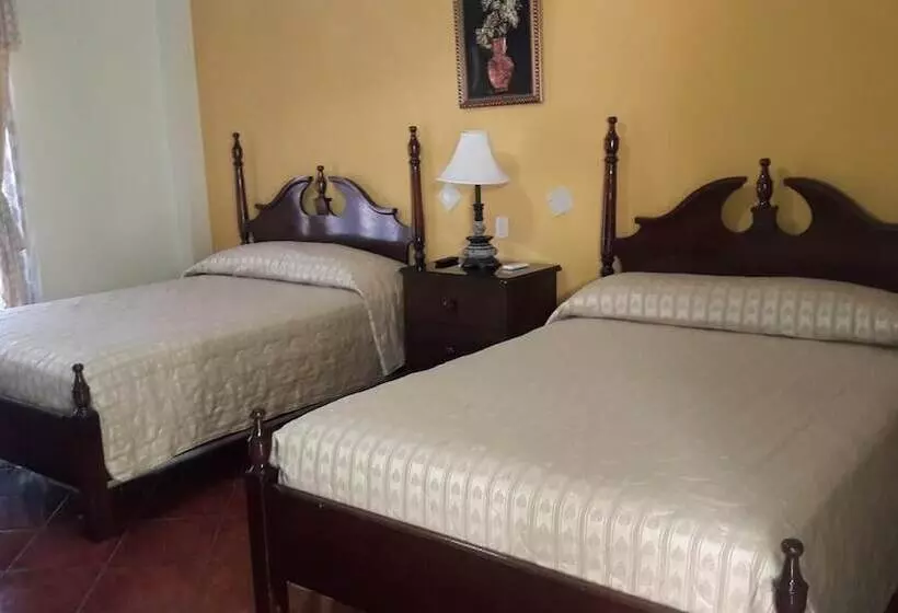 هتل Acropolis Maya