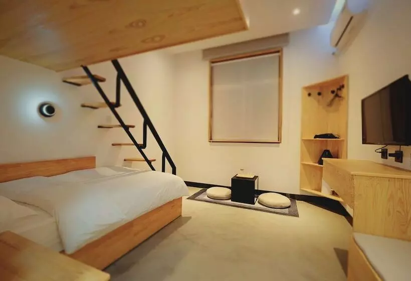 ホテル Dali Loft Travelling With Hostel