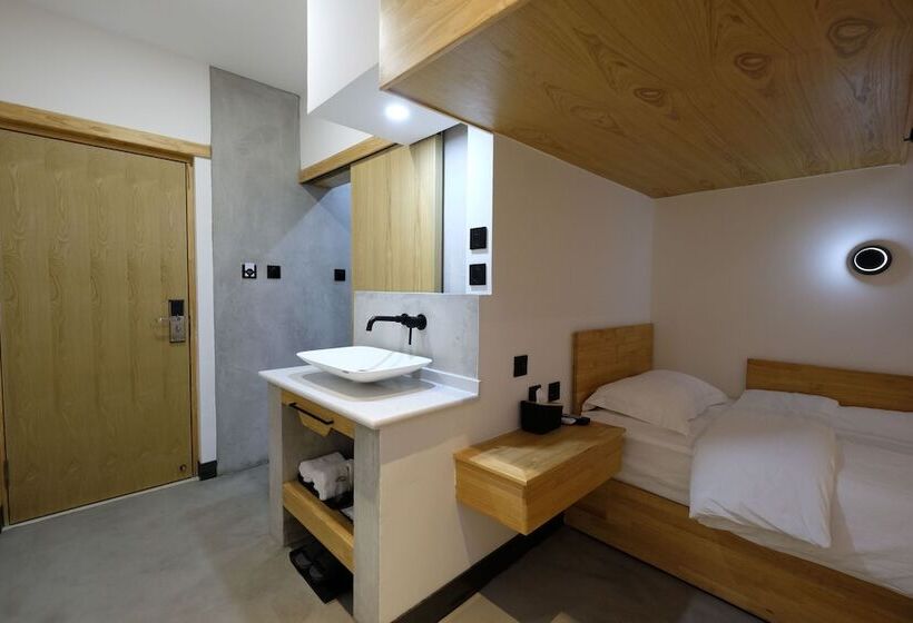 Otel Dali Loft Travelling With Hostel