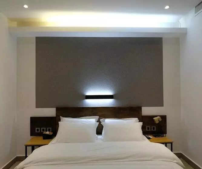 ホテル Dali Loft Travelling With Hostel