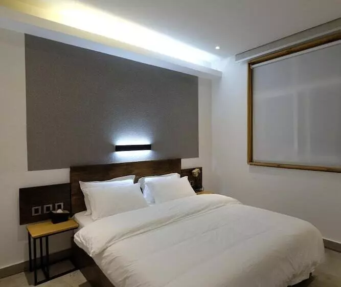 ホテル Dali Loft Travelling With Hostel