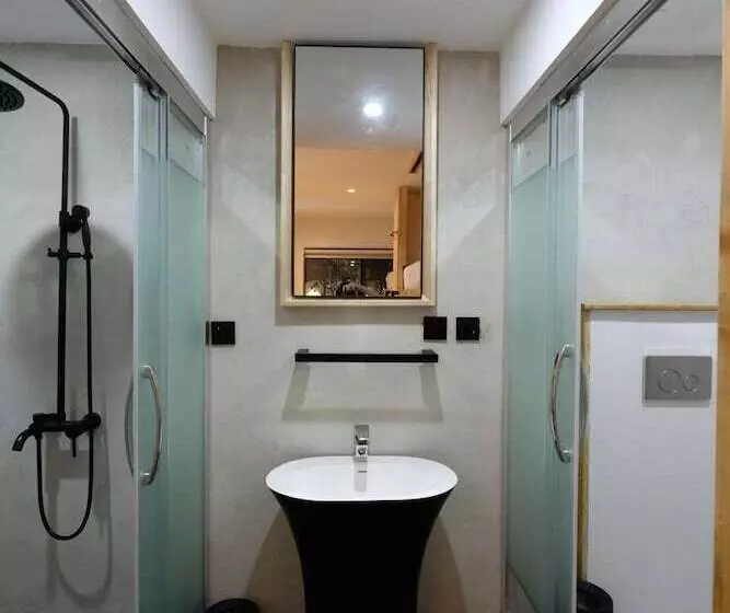 ホテル Dali Loft Travelling With Hostel