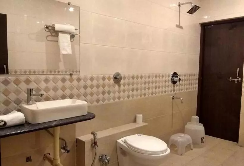 ホテル Jk Rooms 126 Parashar Legacy   Opp Railway Station