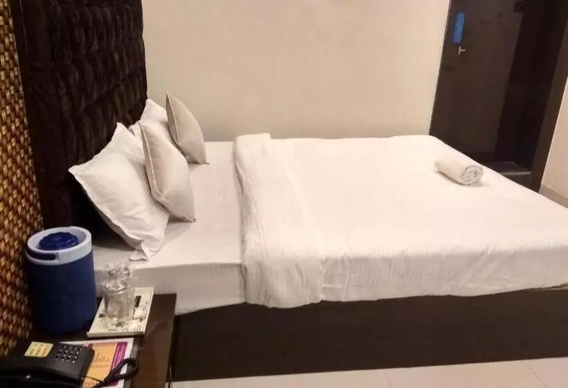 ホテル Jk Rooms 126 Parashar Legacy   Opp Railway Station