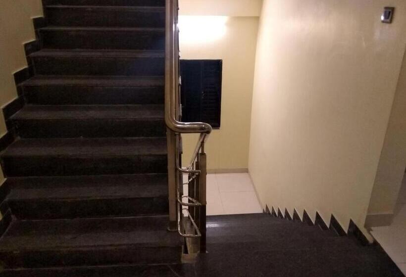 هتل Jk Rooms 126 Parashar Legacy   Opp Railway Station