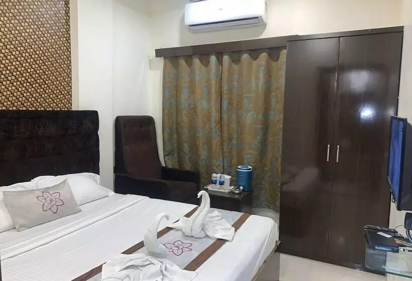 ホテル Jk Rooms 126 Parashar Legacy   Opp Railway Station