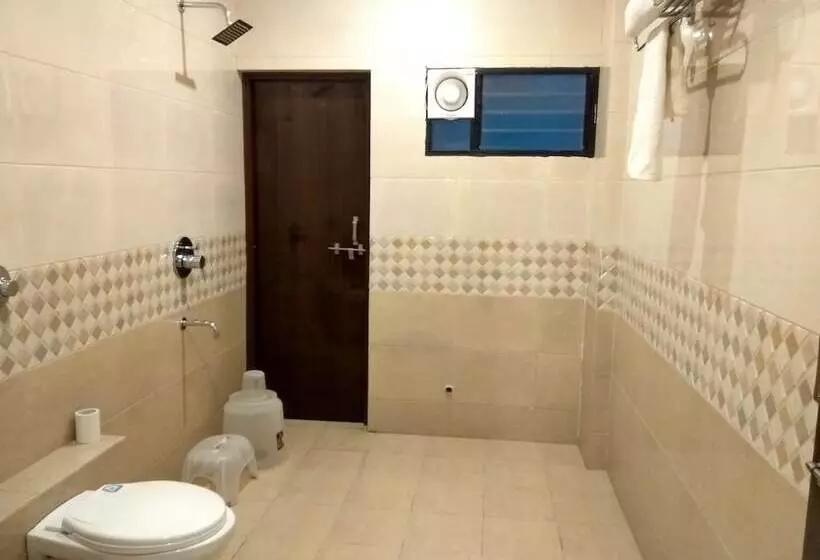 ホテル Jk Rooms 126 Parashar Legacy   Opp Railway Station