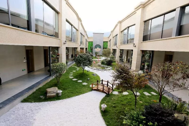 Hotelli Raofoge Resort