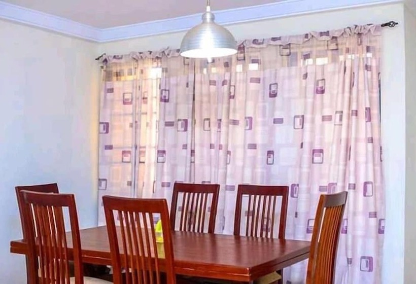 בית מלון כפרי Whyte View Lodge