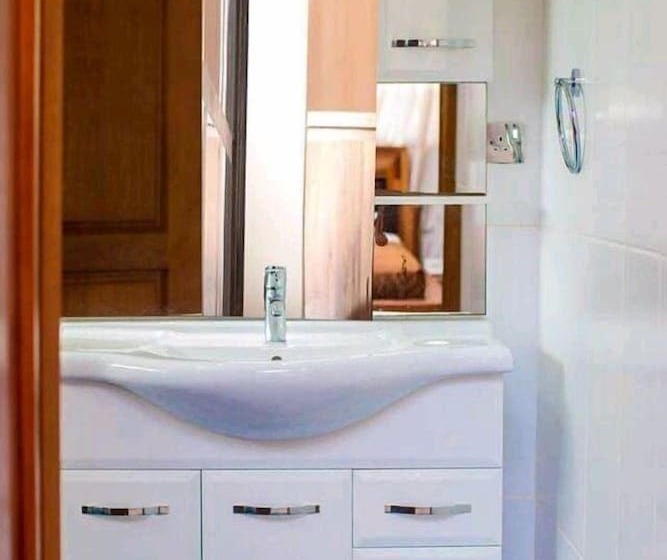 בית מלון כפרי Whyte View Lodge