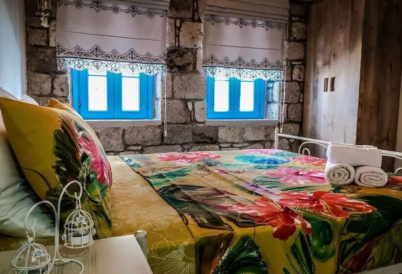 Pension  Mavi Ruzgar Alacati Hotel   Adults Only