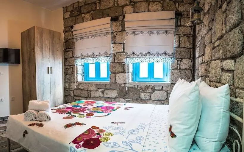 Pension  Mavi Ruzgar Alacati Hotel   Adults Only