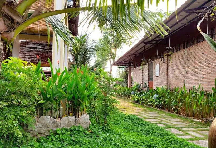 هتل Bungalows Bai Vong
