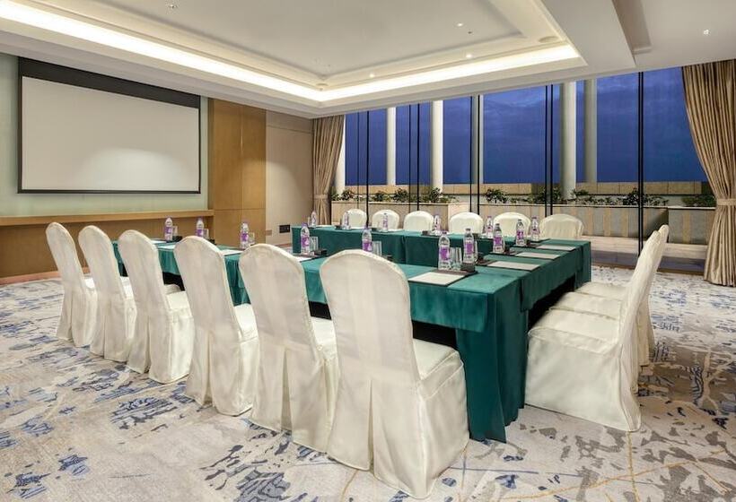 בית מלון כפרי Crowne Plaza Beihai Silver Beach, An Ihg