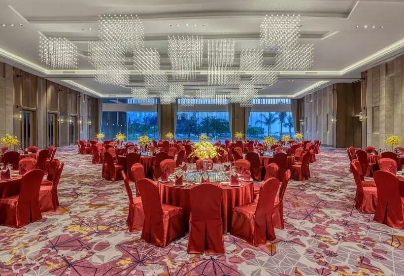 ホテル Crowne Plaza Beihai Silver Beach, An Ihg