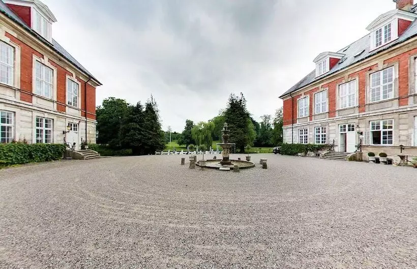 هتل Hvedholm Slots