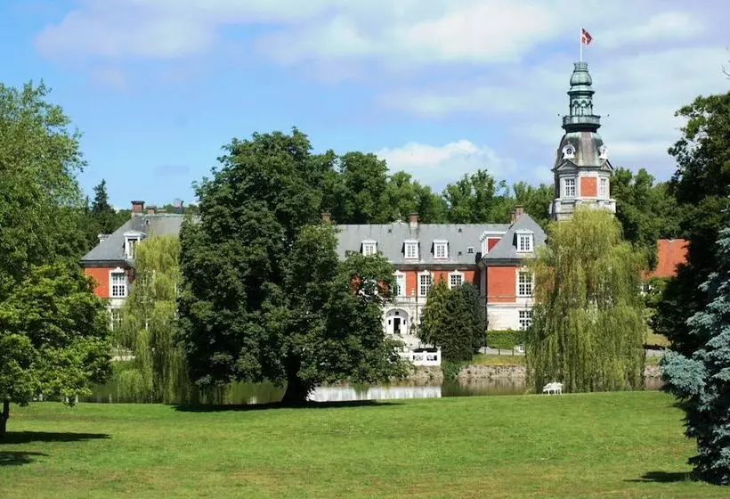 هتل Hvedholm Slots