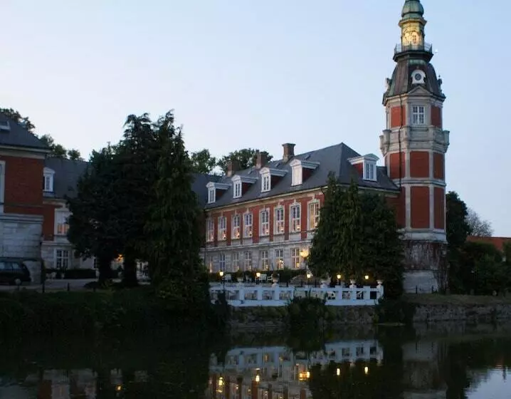 هتل Hvedholm Slots