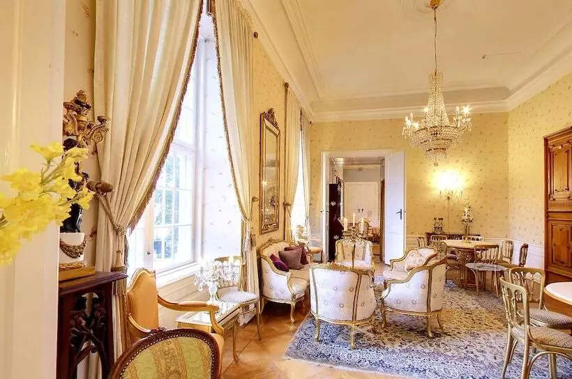 هتل Hvedholm Slots