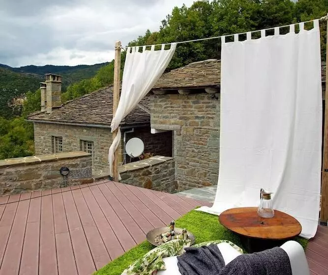 Mikro Papigo 1700 Hotel & Spa