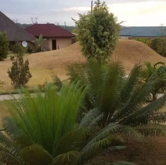 هتل Samfred Garden