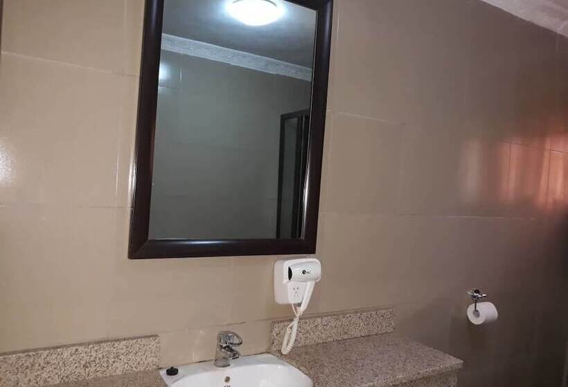 هتل Samfred Garden