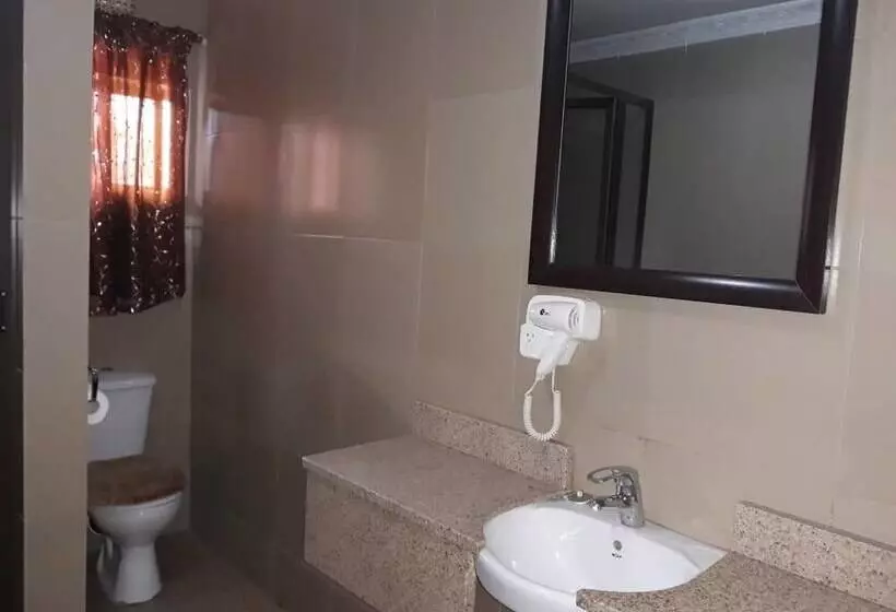 هتل Samfred Garden