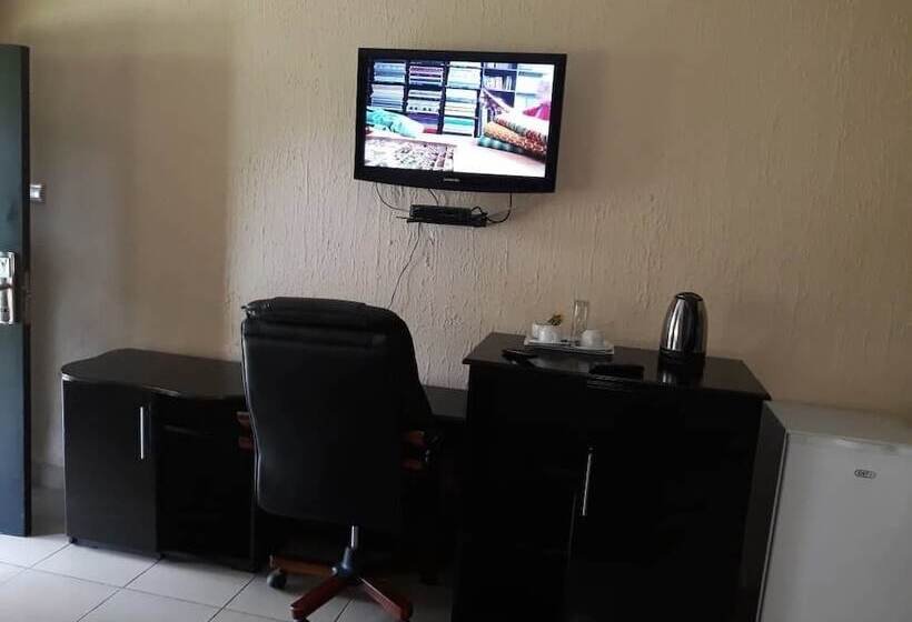 هتل Samfred Garden