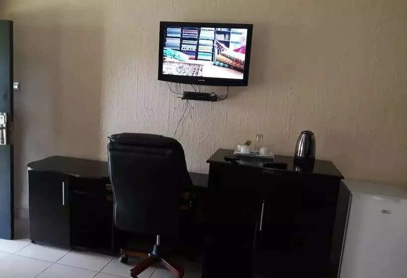 هتل Samfred Garden