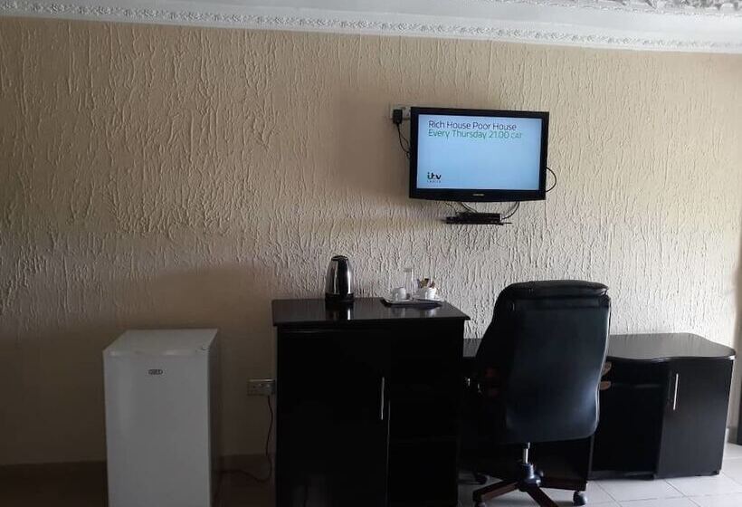 هتل Samfred Garden