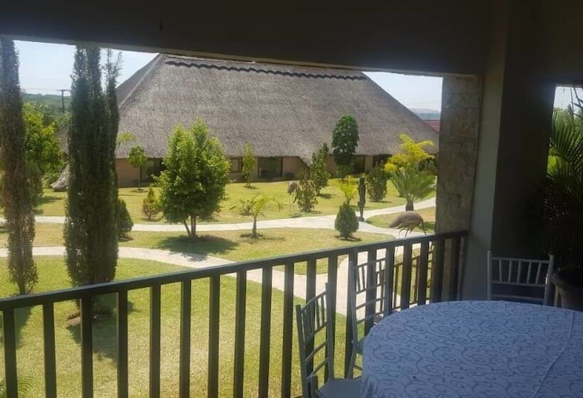 هتل Samfred Garden