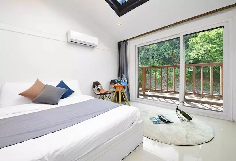 Gyeongju Green Valley Spa Pension