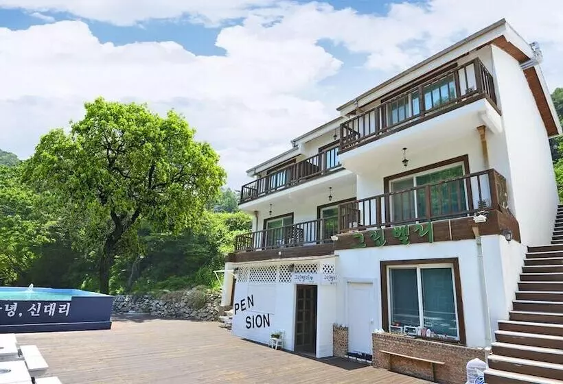 Gyeongju Green Valley Spa Pension