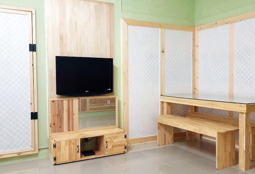 Gyeongju Green Valley Spa Pension